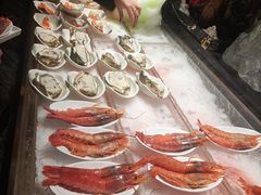 -雍容荟帝王蟹活龙虾展台自助(IFS黑金店)