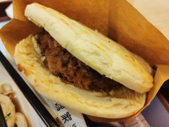 肉夹馍-魏家凉皮(北京南站店)
