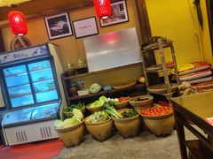 -富正毅三下锅·湘西韵味(天门山索道店)