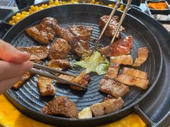 -三国惹火烤肉·中日韩烤肉集合店(百草路店)