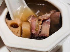 花生莲藕炖龙骨汤-金戈戈香港豉油鸡(皇庭广场店)