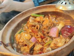 -猪三哥肥肠鸡川菜小炒
