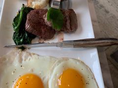 疯狂手撕牛肉班尼迪克蛋-The Rug Cafe(王府中环店)