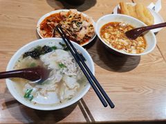 -三好食堂(煎饺·馄饨·肉饼米线·盛世广场店)