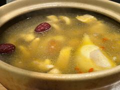 -邹开喜·炭炉鸡煲·海鲜火锅(虹口足球场店)