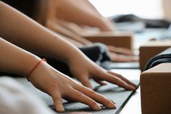 -酉嘉瑜伽YO+YOGA