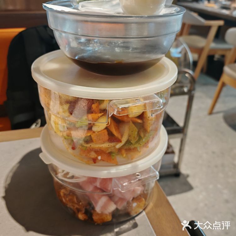 【黄记煌焖锅｜一口沦陷的秘制酱料锅！】
