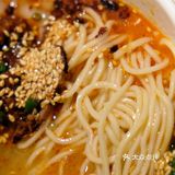 你饿吗？煮碗面给你吃啊