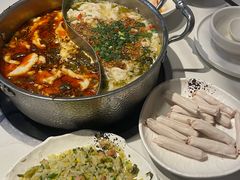 -德林酸菜鱼火锅(南丹店)