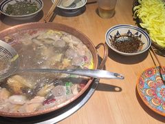 -洱火云南酸菜牛肉火锅(石景山当代商城店)
