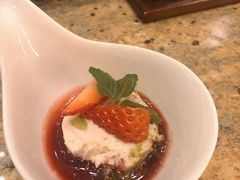 -松山湖凯悦酒店·Café自助餐厅·周末火舞秀表演