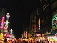 -六合夜市
