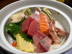 杂锦鱼生饭套餐-小山日本料理(电子大厦店)