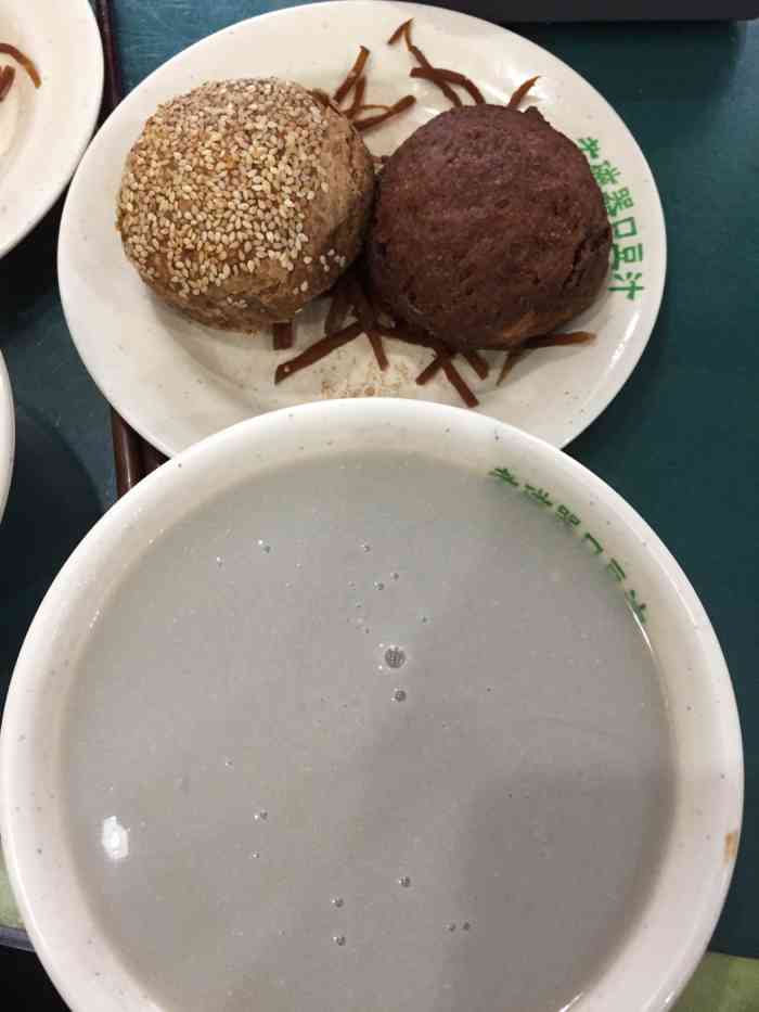 打分 老店,干净卫生,豆汁棒棒哒,糖火烧是让我念念