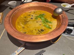 -阿婆情腊排骨火锅·野生菌季(古城旗舰店)