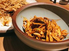 敲糖棒棒鸡-辛香汇·现炒川菜(淮海路百盛店)