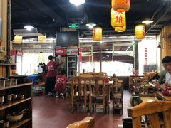 大堂-东镇老火锅(长春路首店)