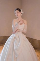 -Lady  Jane高端婚纱礼服馆