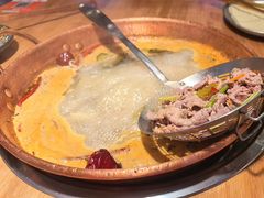 -洱火云南酸菜牛肉火锅(石景山当代商城店)