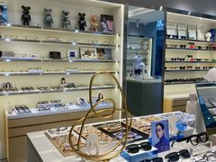 -视野联行眼镜·蔡司·尼康·豪雅·依视路(青浦宝龙店)