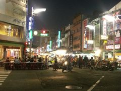 -六合夜市