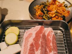 -蚂蚁洞·烤肉大营地(上海静安大悦城店)
