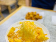 芒果绵绵冰-水牛奶皇后糖水铺