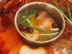 -山城年华老火锅(玉林店)