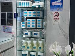 -福奈特洗衣·洗鞋·奢侈品护理(百联中环店)