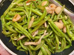 -海派美食·家宴海鲜青岛菜·石锅鲽鱼头(东方城店)