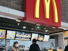 -麦当劳(郑州东高铁站店)