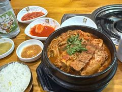 -喇喇排骨火锅·传统韩式脊骨汤(望京西园总店)