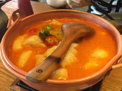 -云海肴·汽锅鸡·云南菜(天山百盛优客店)