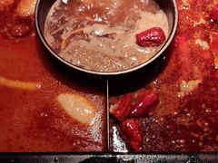 -老牌坊云南鱼豆花火锅(哈西万达店)