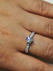 -威德钻石-克拉钻大本营(南京东路店)