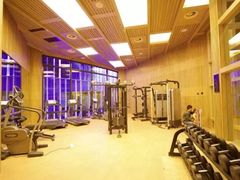 -上海滴水湖皇冠假日酒店