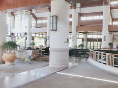 -亚龙湾喜来登·美景台大堂吧