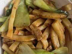 回锅肉炒年糕-咬不得高祖生煎·简餐(城站店)