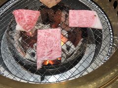 -山川小町·极番烧肉(新地假日广场店)