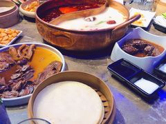 -三人行骨头王火锅(长寿店)