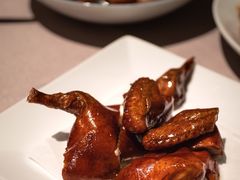 脆皮乳鸽-新荣记(BFC外滩金融中心店)
