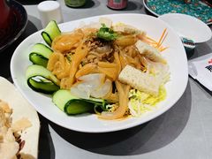 那家大拉皮-那家老院子东北菜·饺子·小鸡炖蘑菇(艳华街店)