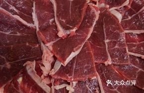 Hand-Pressed Fresh Beef Plate