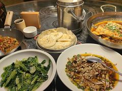 -湘力力小院·鱼汤泡饭(枫林路店)
