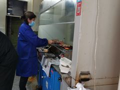 -酒宝荡烧烤(长航局江大路住宅小区店)