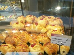 小可爱香肠面包-巴黎优朵烘焙馆(菱角湖壹号店)