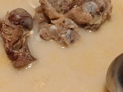 -三人行骨头王火锅(长寿店)