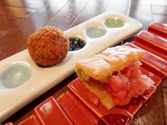 芝麻脆片配牛油果酱及西瓜莎莎-TOMATITO(无限极荟店)