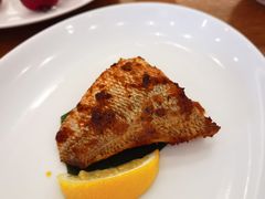 香煎鲈鱼-凯菲厅海鲜姿造·海鲜自助·帝王蟹·龙虾(成都群光君悦酒店)