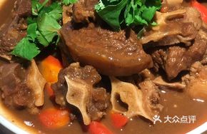 Sauce-Braised Beef Trio